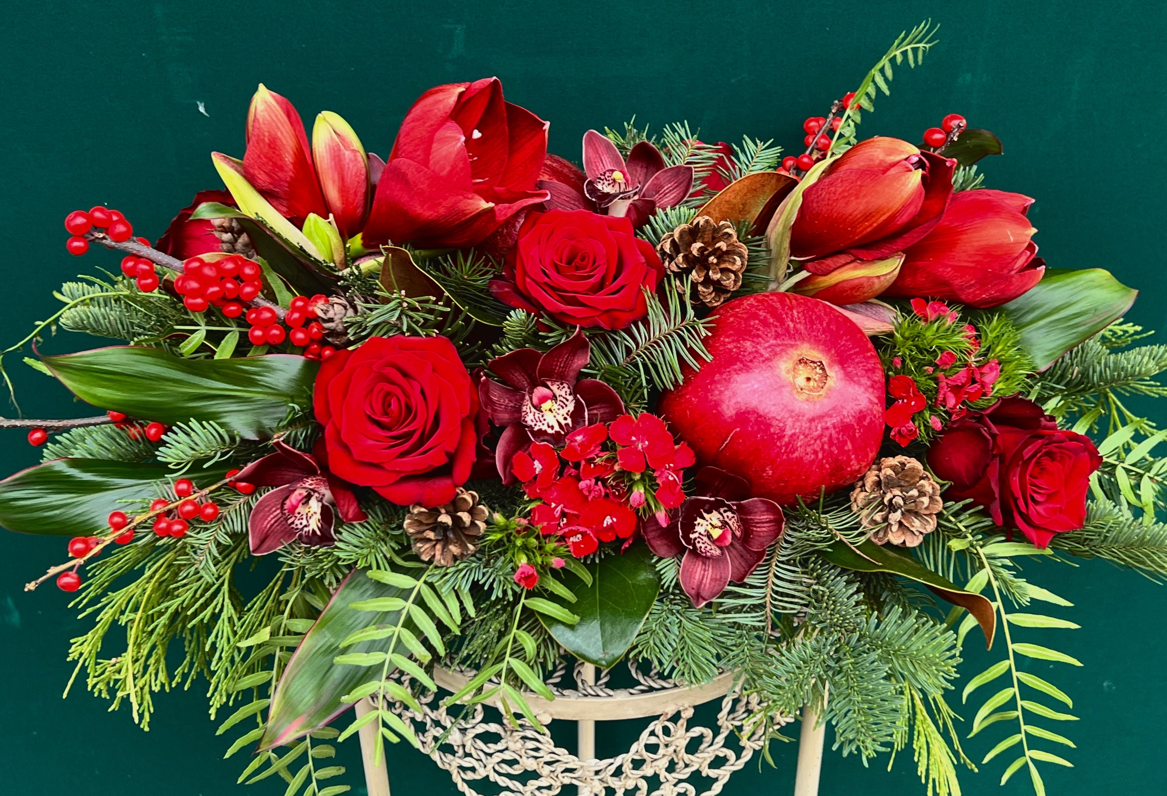 Monochromatic Holiday